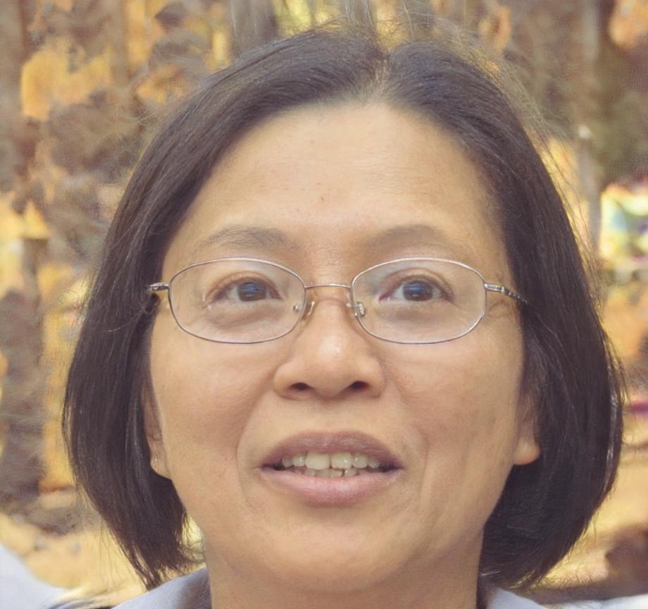 Instructora especialista en finanzas colaborativas